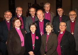 Falsk kristendom blant annet innen Den norske Kirkes biskoper og mange prester og medlemmer er forfoerere som bl a laerer og forsvarer synd og formidler en annen aand og en annen Jesus et annet evangelium