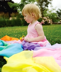 thu15516445_BABY_20IN_20PLAYSILKS.jpg